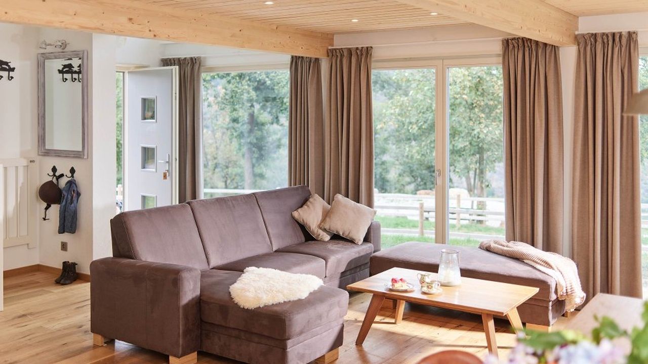 Rheinblick-Chalet: Wohnraum mit Terrasse Rheinblick-Chalet: Wohnraum mit Terrasse